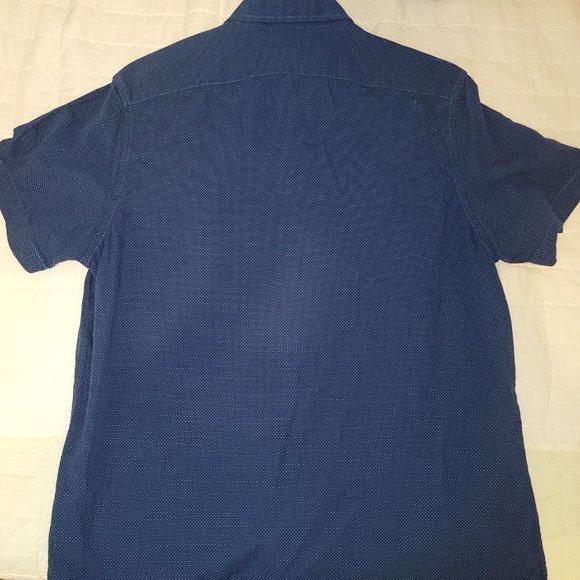 Banana Republic Stretch Soft Wash Standard Fit Short Sleeve Shirt - Picture 2 of 2